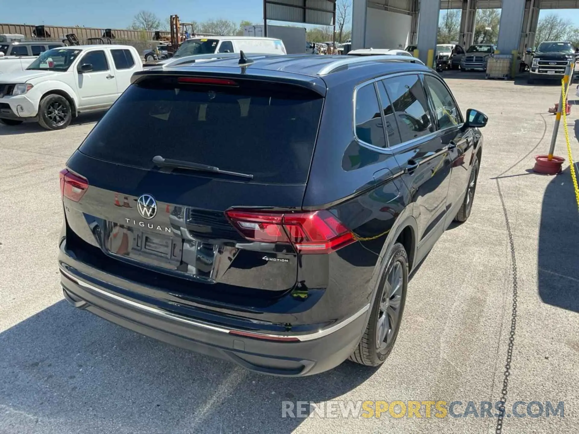 21 Photograph of a damaged car 3VV2B7AX9PM104809 VOLKSWAGEN TIGUAN 2023