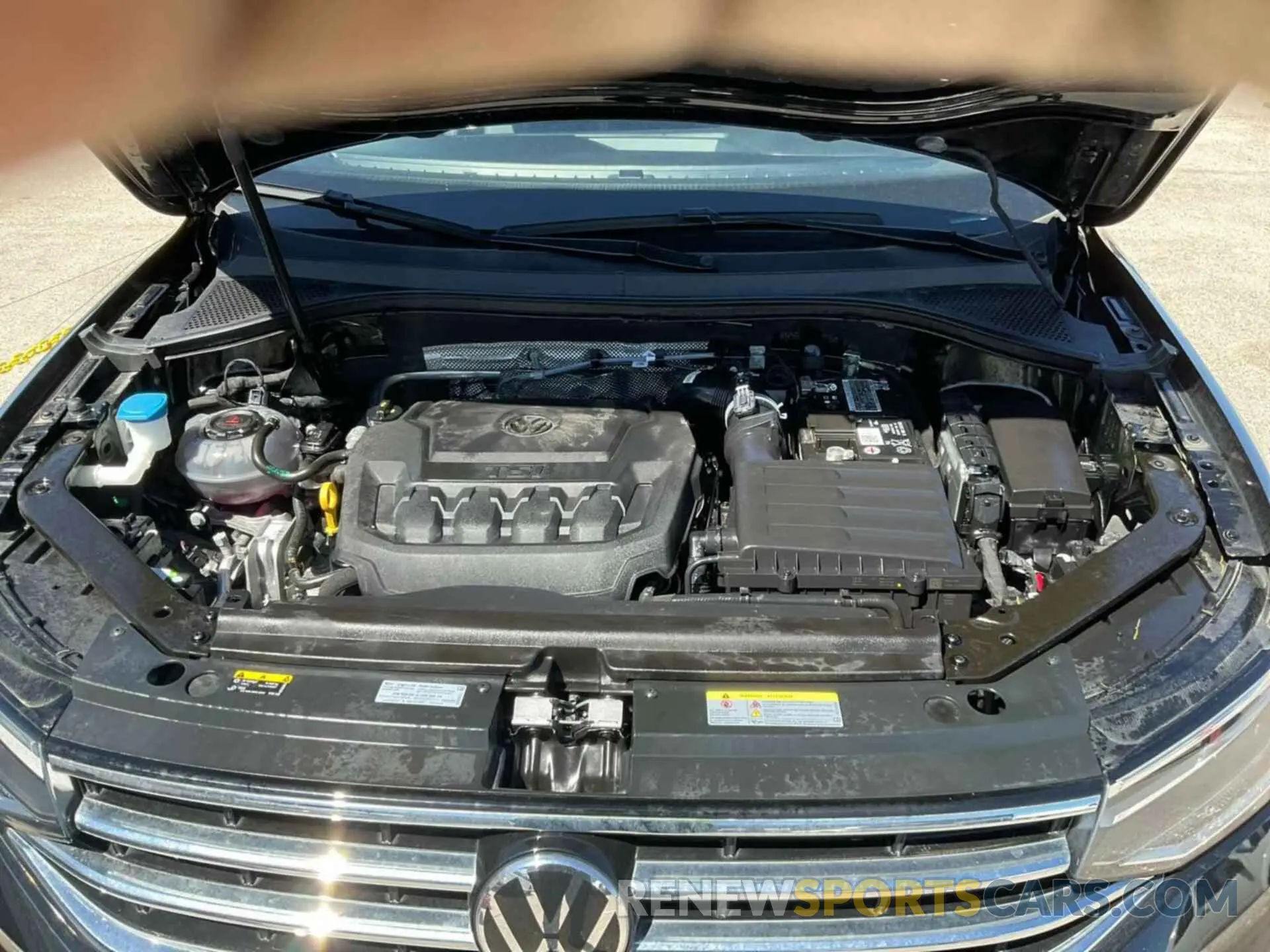 25 Photograph of a damaged car 3VV2B7AX9PM104809 VOLKSWAGEN TIGUAN 2023