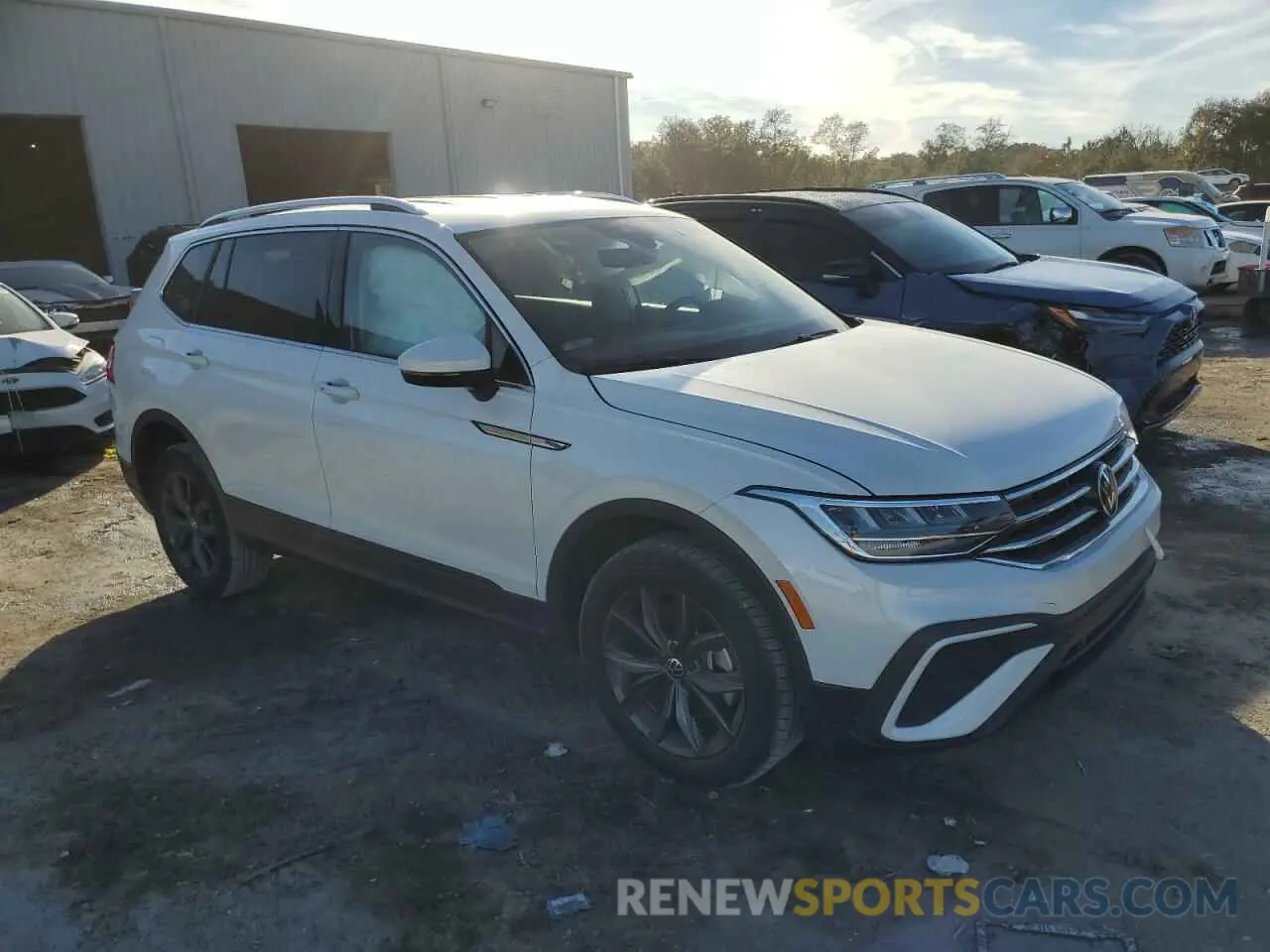 4 Photograph of a damaged car 3VV3B7AX2PM059510 VOLKSWAGEN TIGUAN 2023