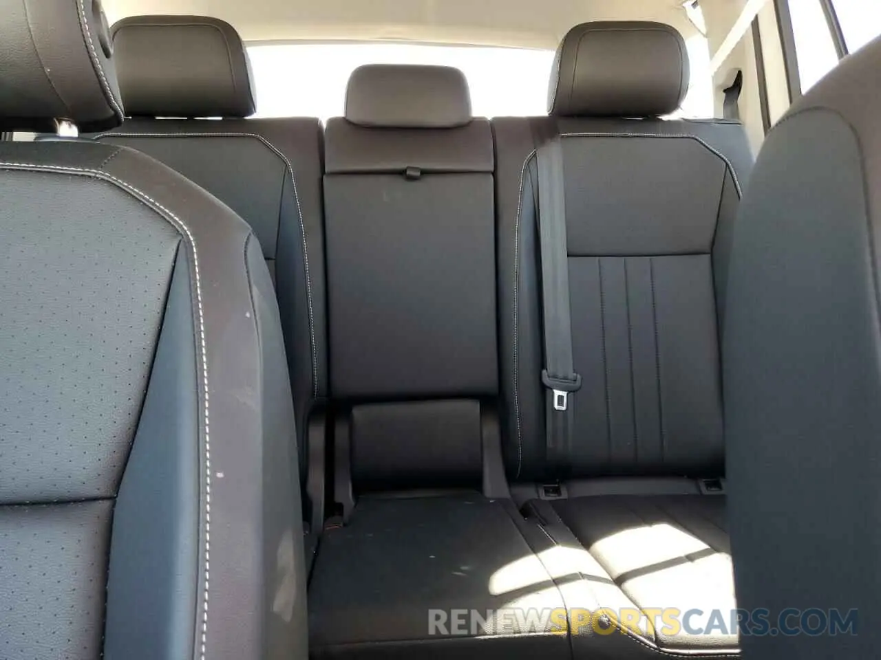 10 Photograph of a damaged car 3VV3B7AX2PM115669 VOLKSWAGEN TIGUAN 2023
