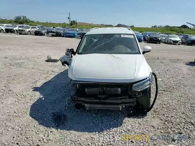 12 Photograph of a damaged car 3VV3B7AX2PM115669 VOLKSWAGEN TIGUAN 2023