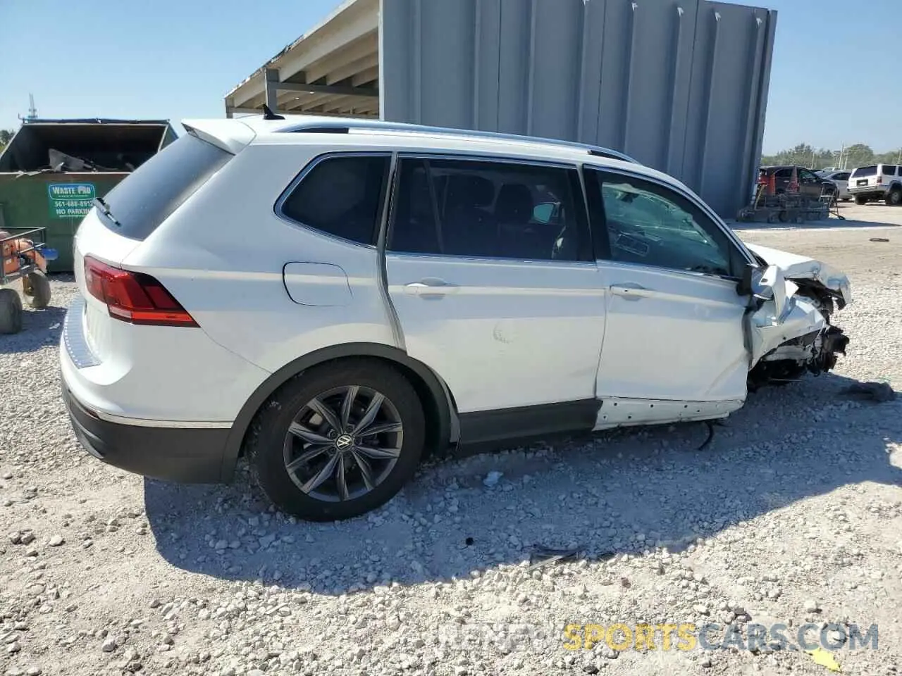 3 Photograph of a damaged car 3VV3B7AX2PM115669 VOLKSWAGEN TIGUAN 2023
