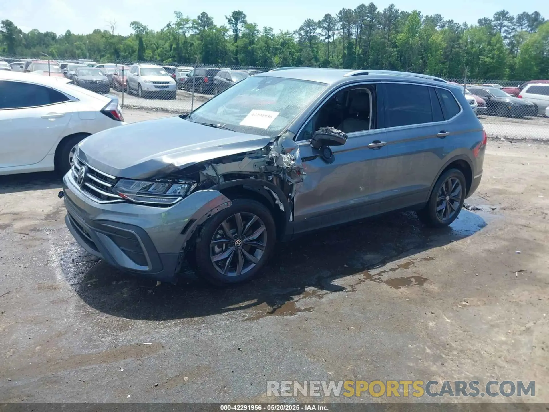 2 Photograph of a damaged car 3VV3B7AX3PM118743 VOLKSWAGEN TIGUAN 2023