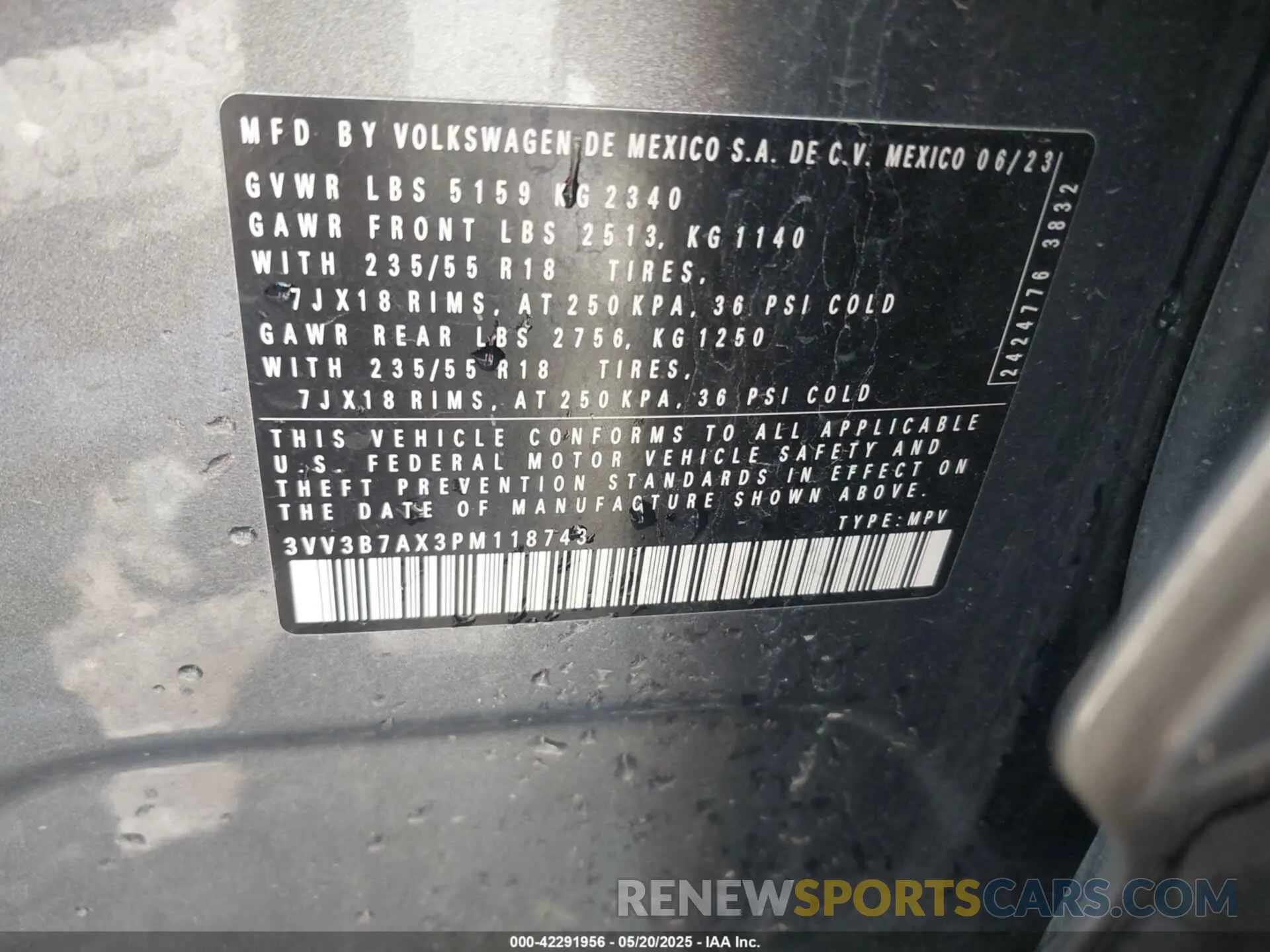 9 Photograph of a damaged car 3VV3B7AX3PM118743 VOLKSWAGEN TIGUAN 2023