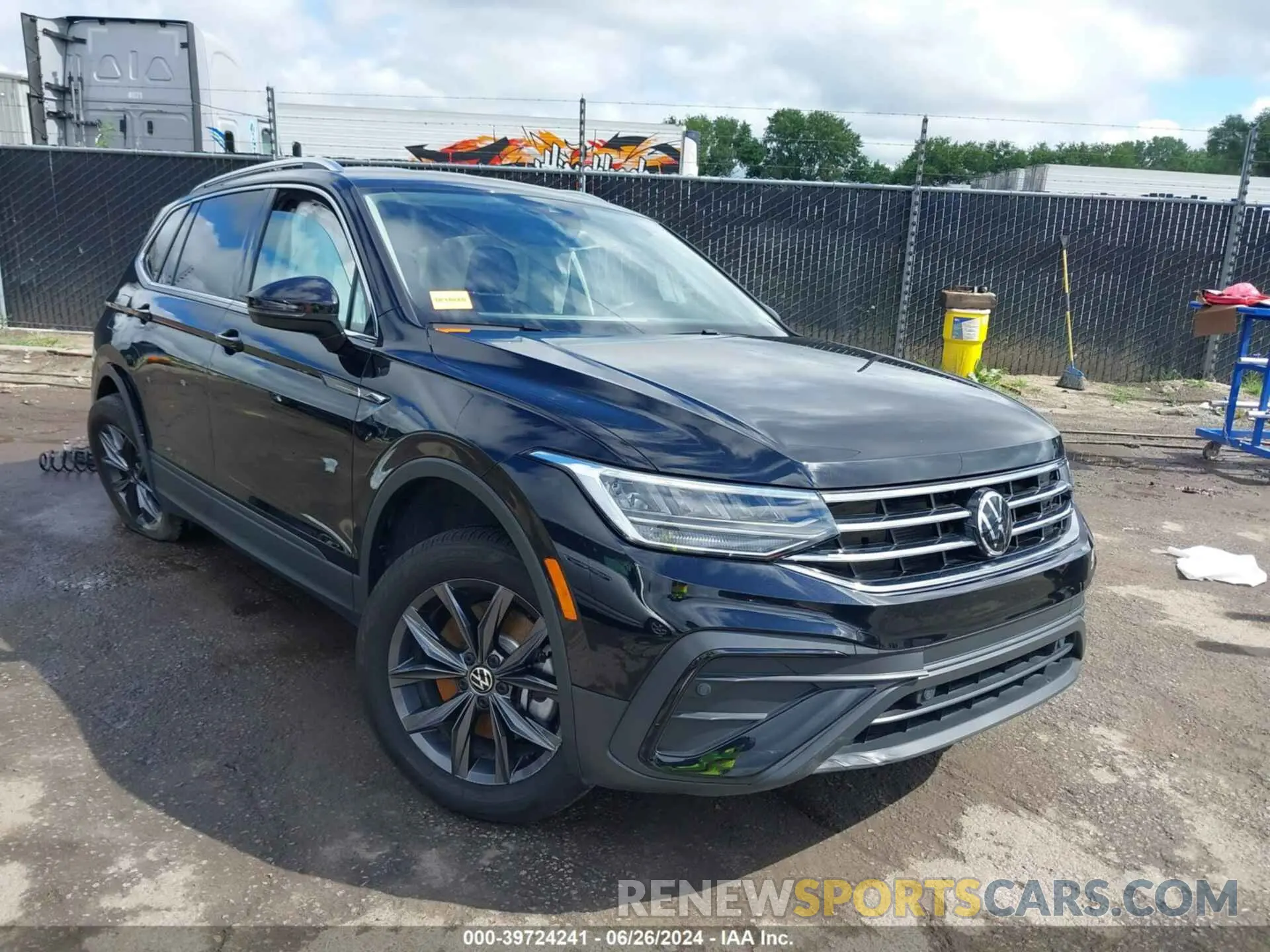 1 Фотография поврежденного автомобиля 3VV3B7AX4PM136264 VOLKSWAGEN TIGUAN 2023