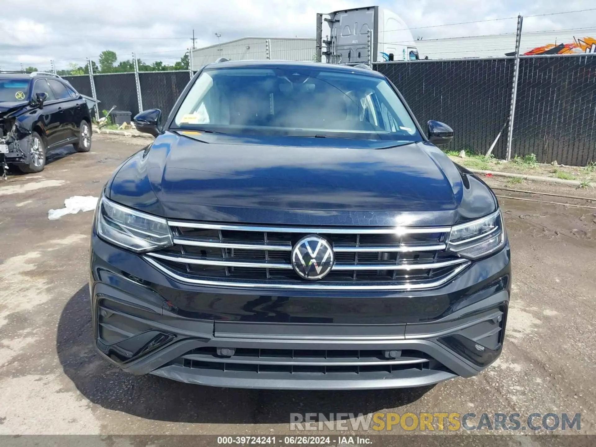 13 Фотография поврежденного автомобиля 3VV3B7AX4PM136264 VOLKSWAGEN TIGUAN 2023