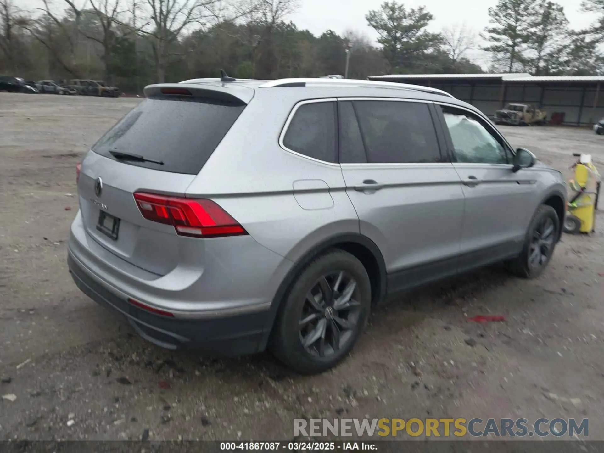 4 Фотография поврежденного автомобиля 3VV3B7AX6PM032195 VOLKSWAGEN TIGUAN 2023