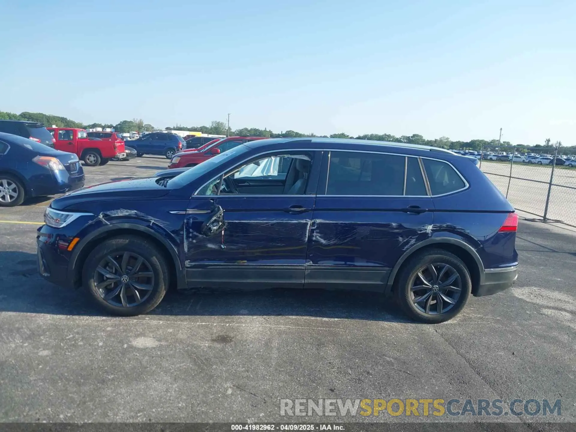 14 Фотография поврежденного автомобиля 3VV3B7AX8PM056465 VOLKSWAGEN TIGUAN 2023