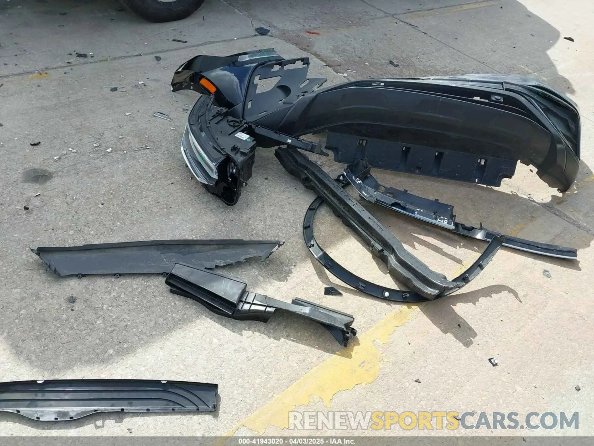 12 Photograph of a damaged car 3VV3B7AX9PM062632 VOLKSWAGEN TIGUAN 2023