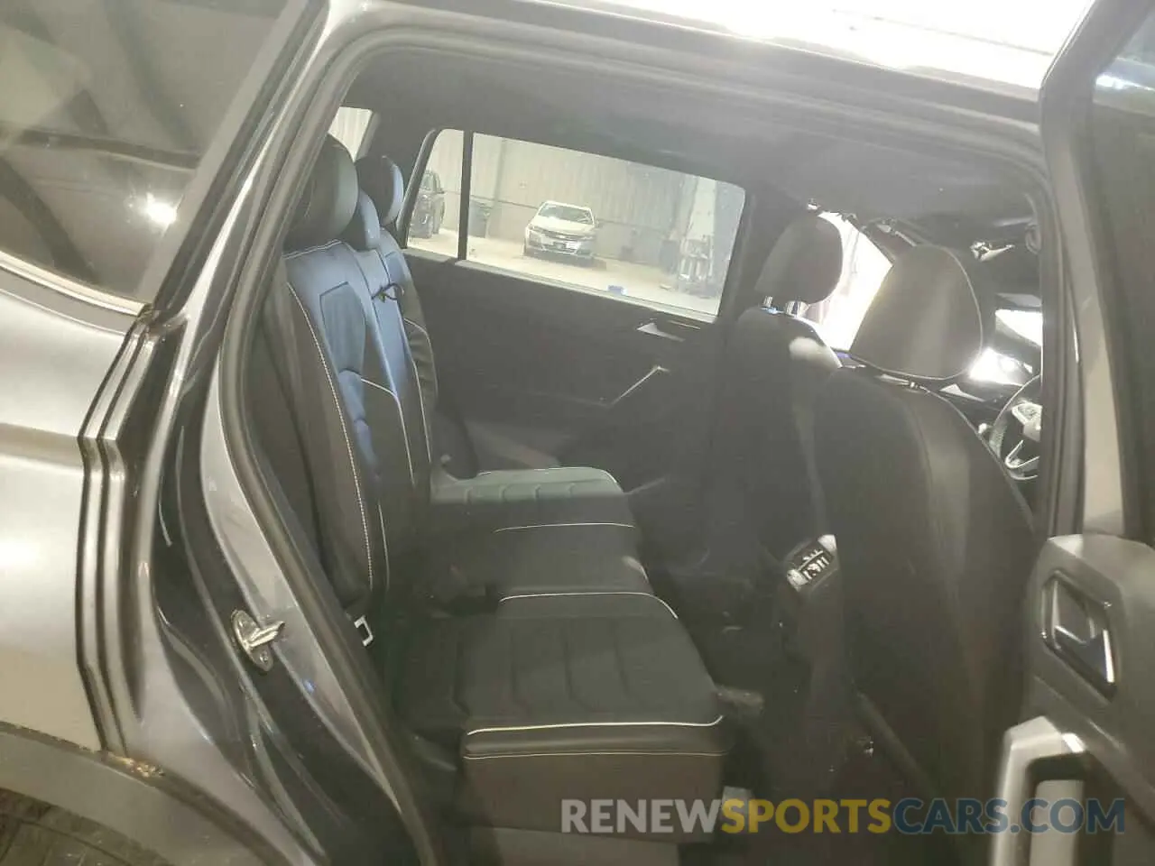 10 Фотография поврежденного автомобиля 3VV4B7AX3PM072402 VOLKSWAGEN TIGUAN 2023
