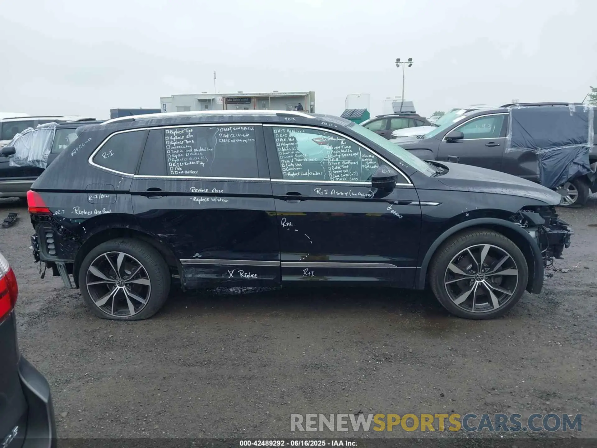 13 Фотография поврежденного автомобиля 3VV4B7AX5PM120501 VOLKSWAGEN TIGUAN 2023