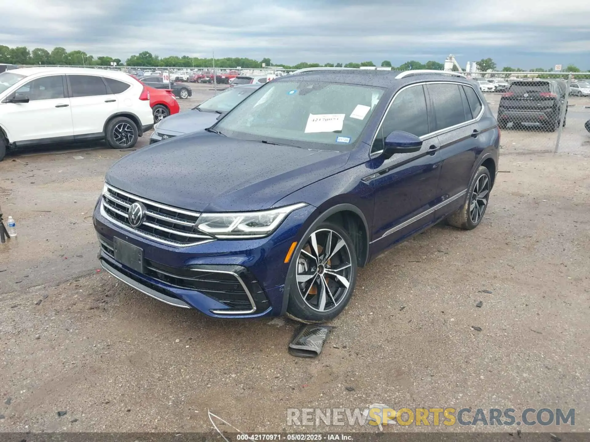 2 Photograph of a damaged car 3VV4B7AX8PM038455 VOLKSWAGEN TIGUAN 2023