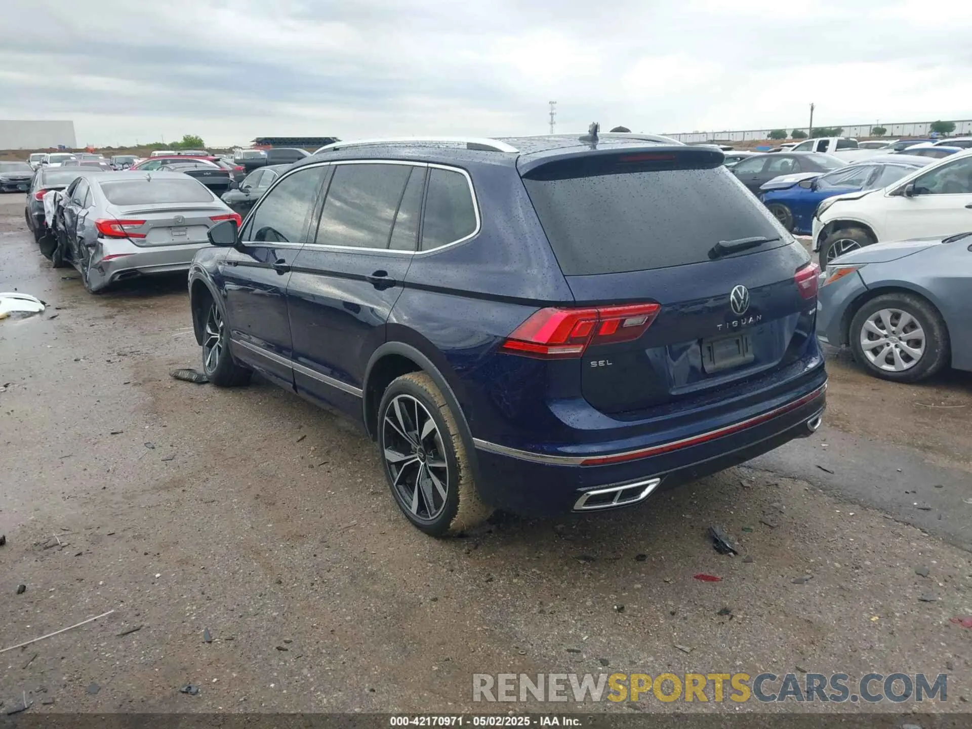 3 Photograph of a damaged car 3VV4B7AX8PM038455 VOLKSWAGEN TIGUAN 2023
