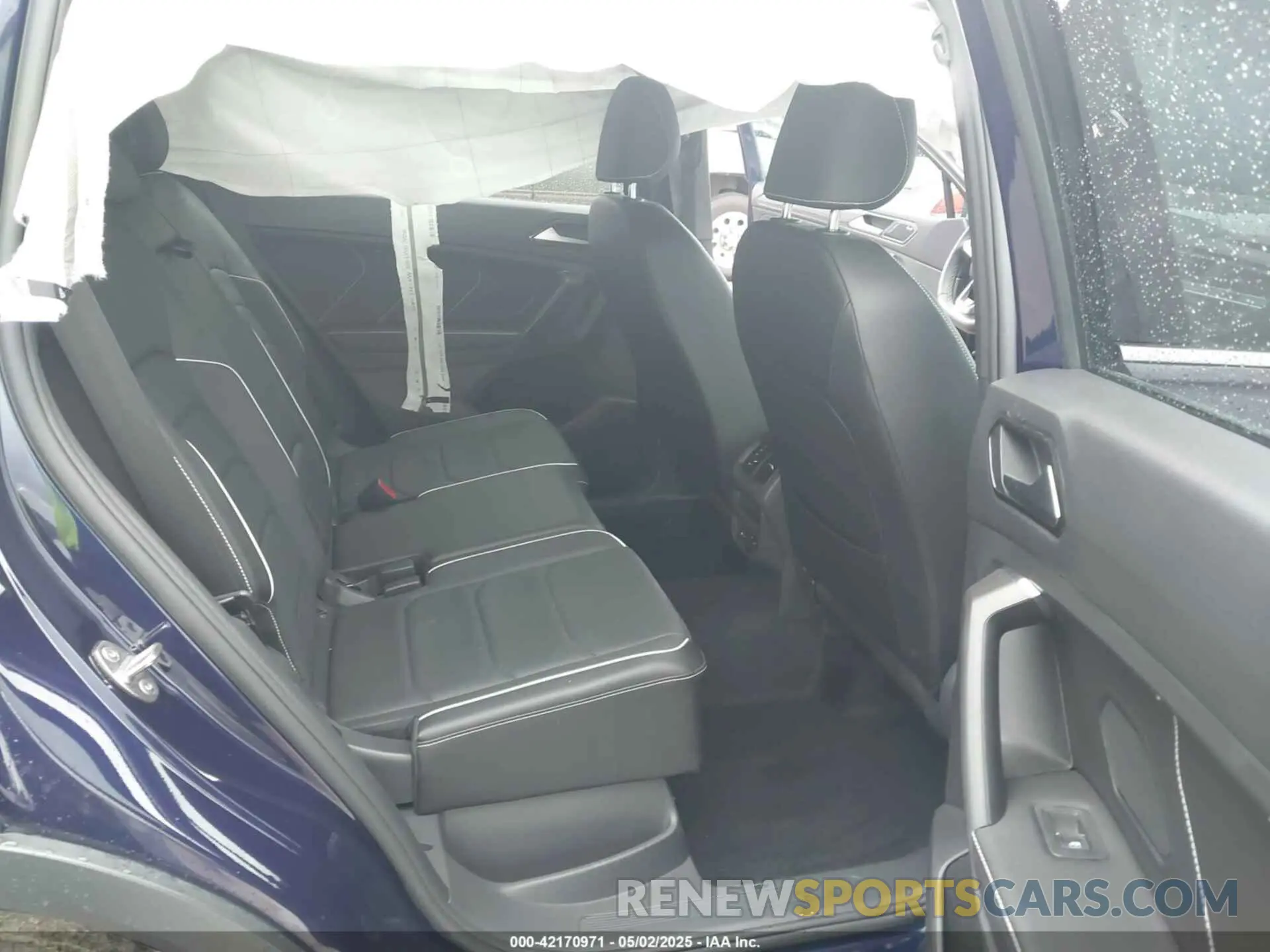 8 Photograph of a damaged car 3VV4B7AX8PM038455 VOLKSWAGEN TIGUAN 2023