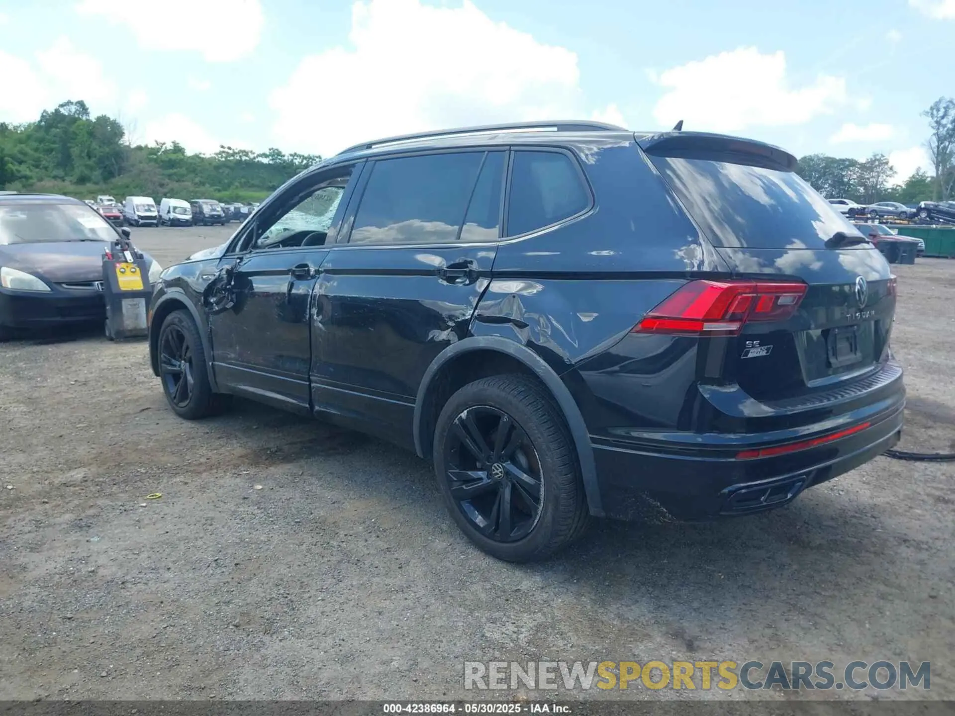 3 Photograph of a damaged car 3VV8B7AX2PM070934 VOLKSWAGEN TIGUAN 2023