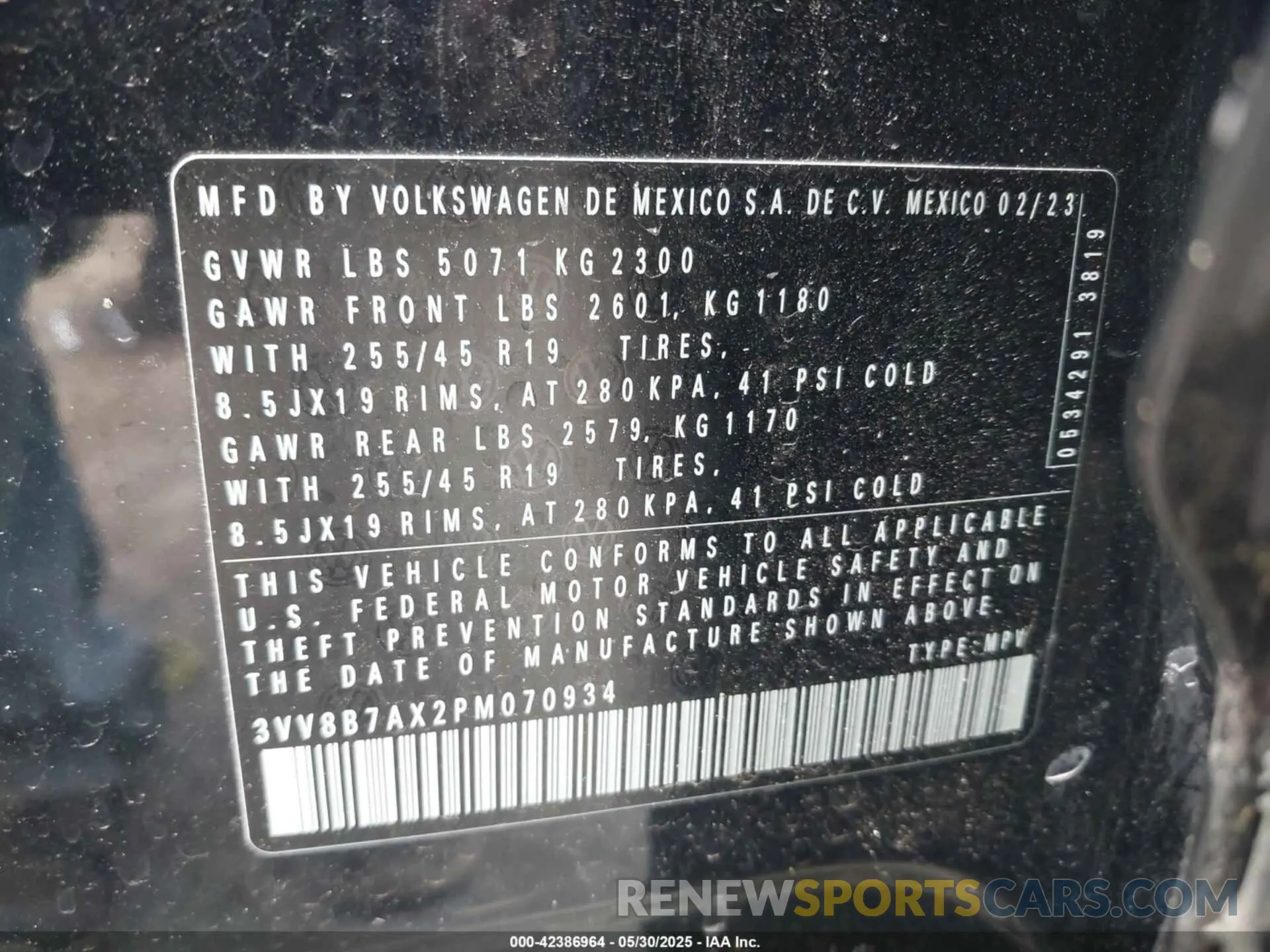 9 Photograph of a damaged car 3VV8B7AX2PM070934 VOLKSWAGEN TIGUAN 2023