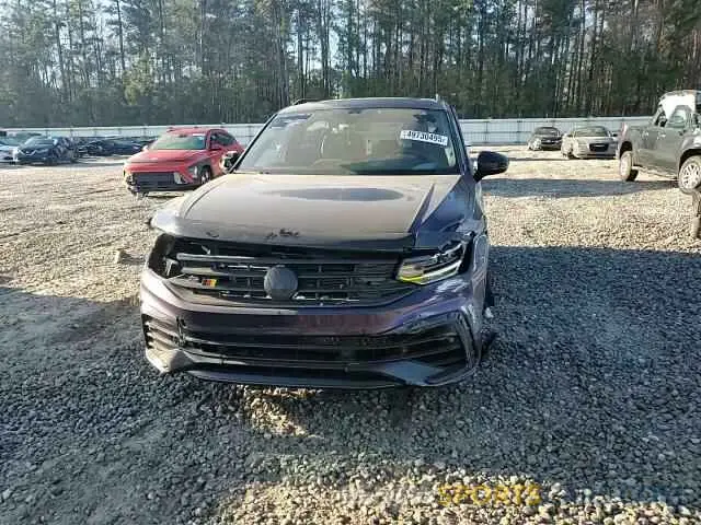 12 Photograph of a damaged car 3VV8B7AX5PM127059 VOLKSWAGEN TIGUAN 2023