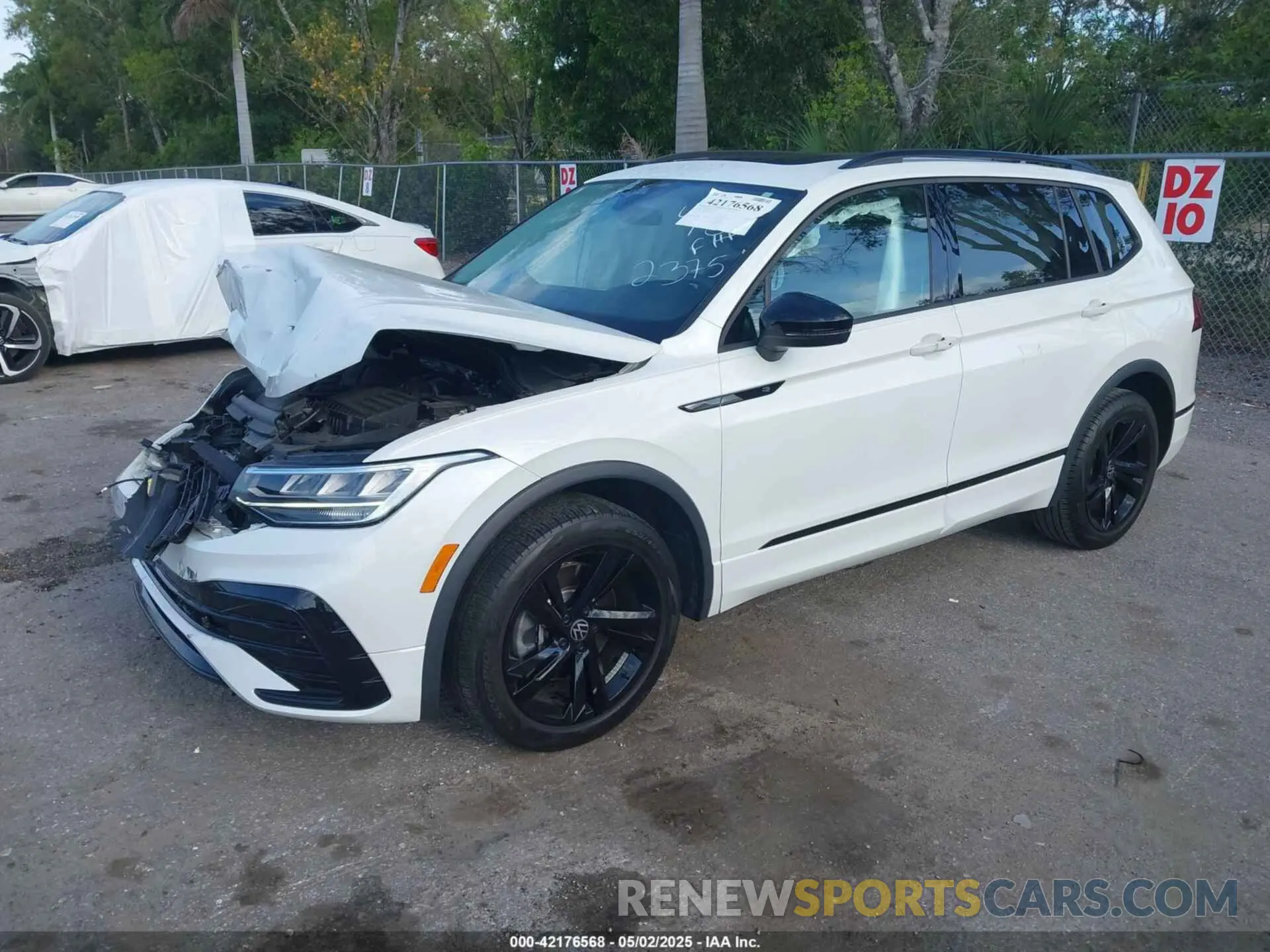 2 Photograph of a damaged car 3VVCB7AX0PM092375 VOLKSWAGEN TIGUAN 2023