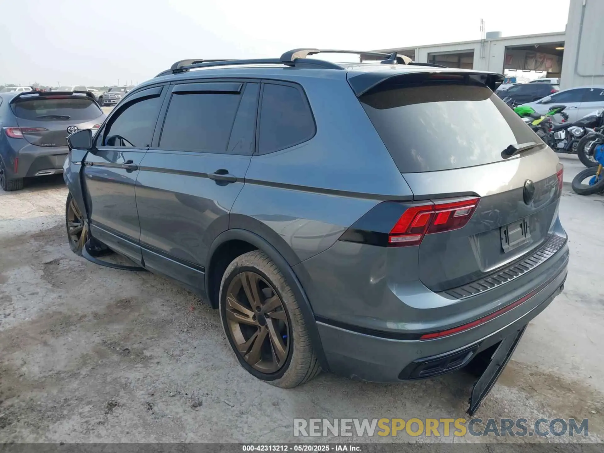3 Photograph of a damaged car 3VVCB7AX2PM107104 VOLKSWAGEN TIGUAN 2023
