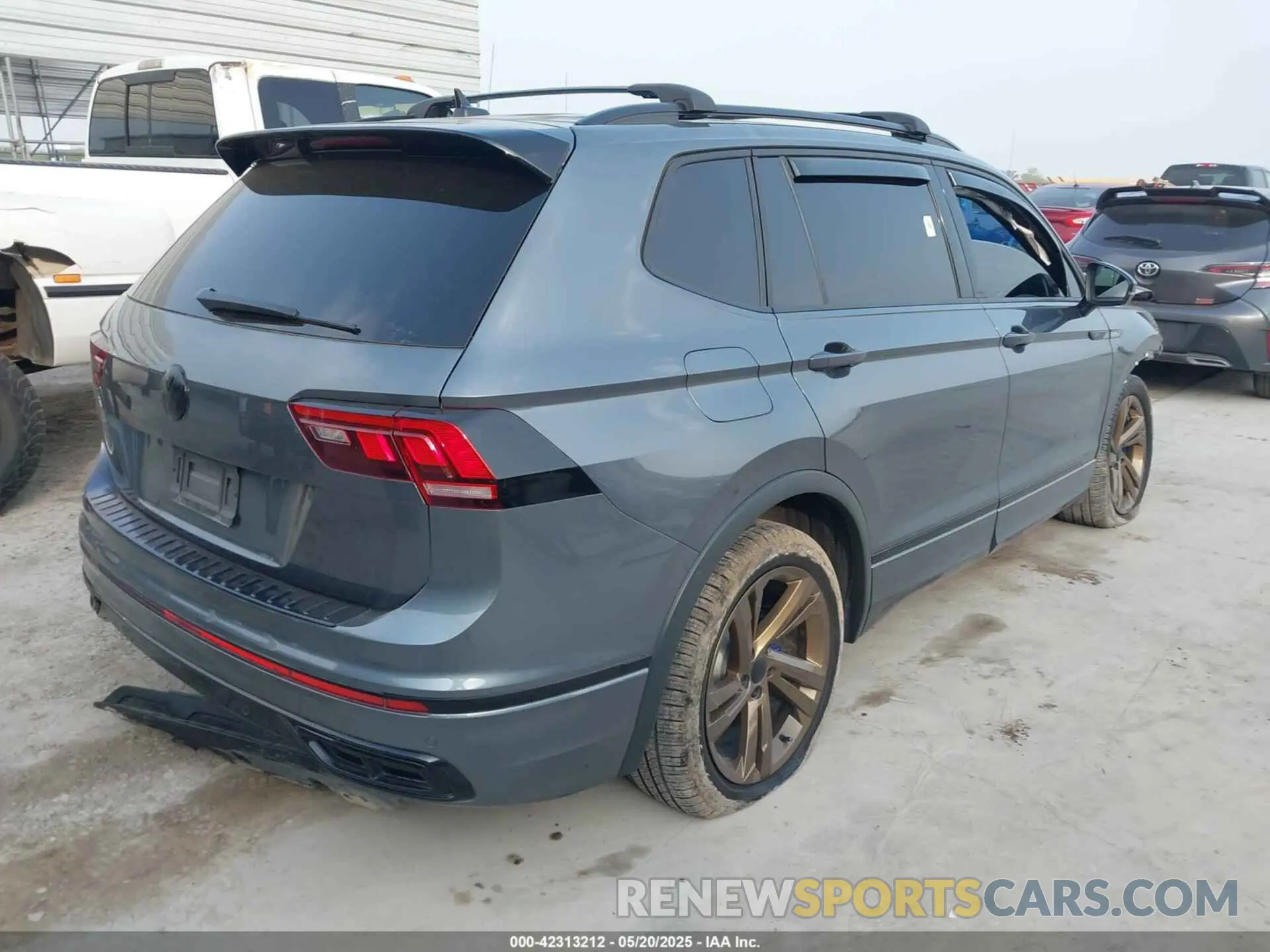 4 Photograph of a damaged car 3VVCB7AX2PM107104 VOLKSWAGEN TIGUAN 2023