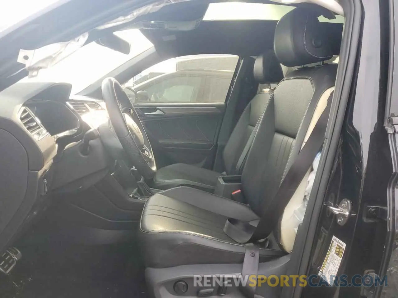 7 Photograph of a damaged car 3VVCB7AX2PM115333 VOLKSWAGEN TIGUAN 2023
