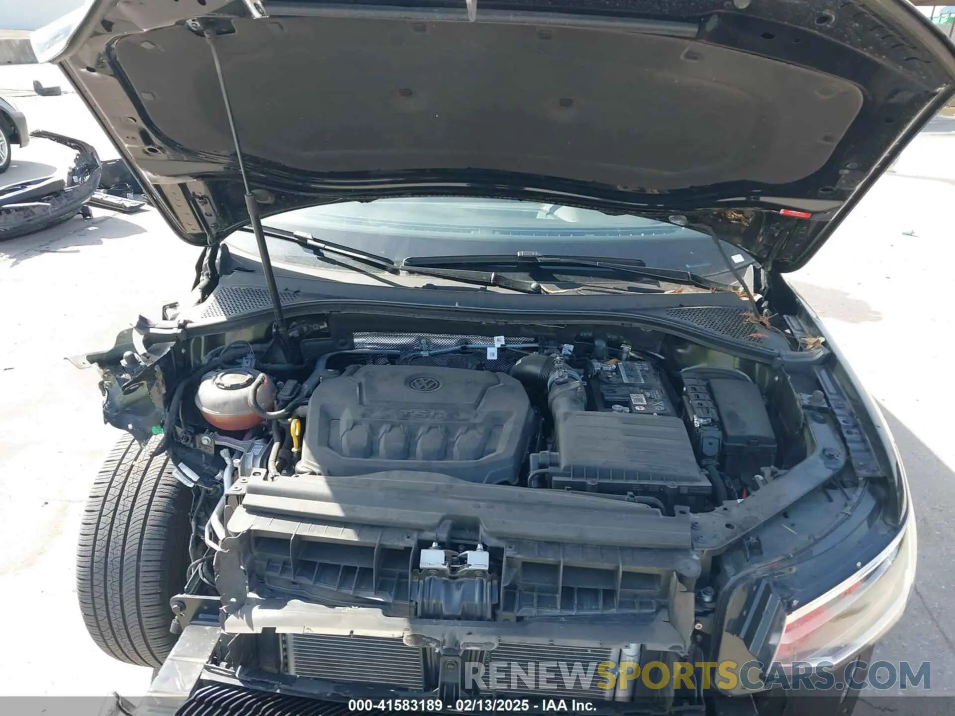 10 Photograph of a damaged car 3VVCB7AX5PM139416 VOLKSWAGEN TIGUAN 2023