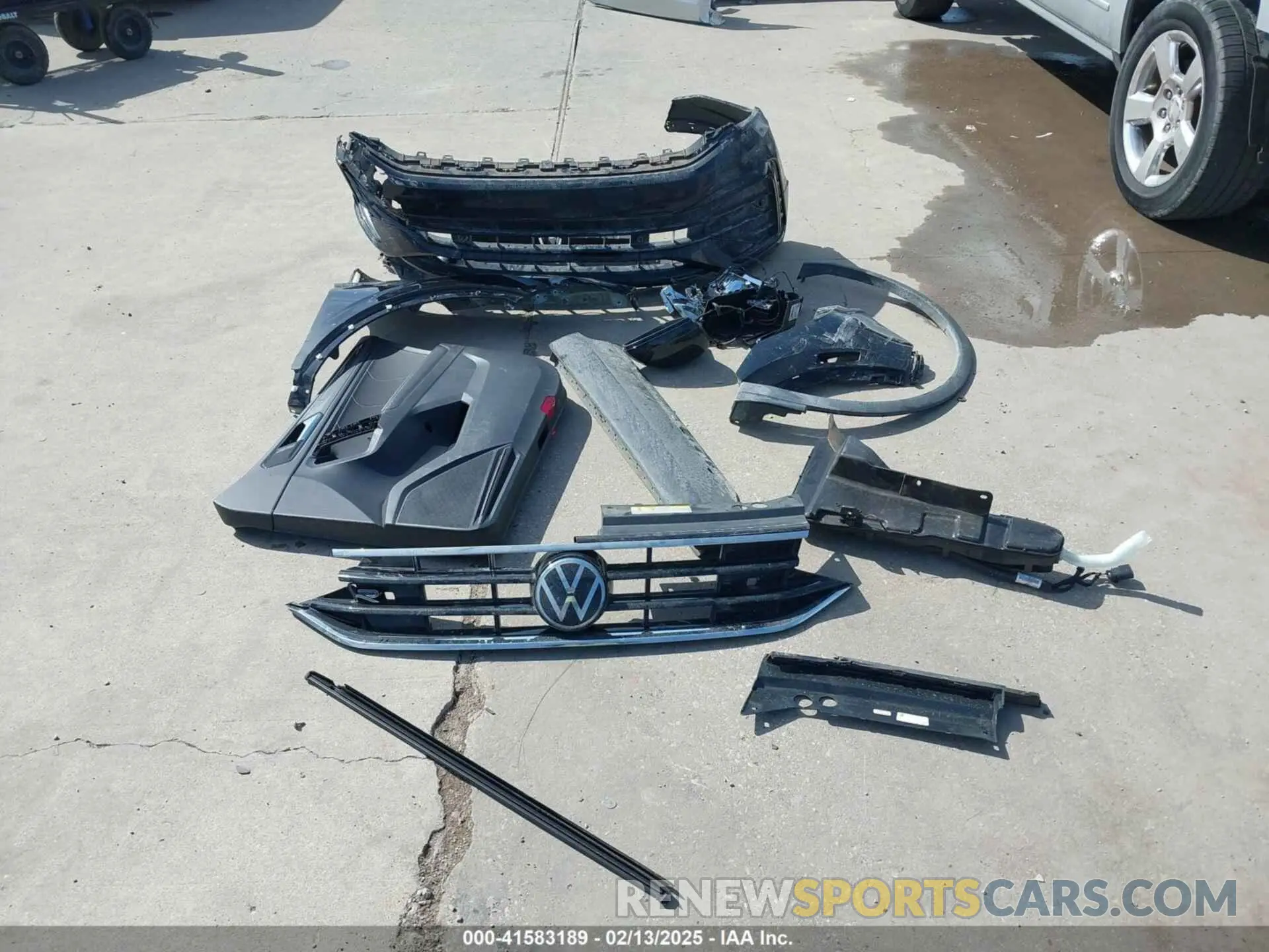 12 Photograph of a damaged car 3VVCB7AX5PM139416 VOLKSWAGEN TIGUAN 2023