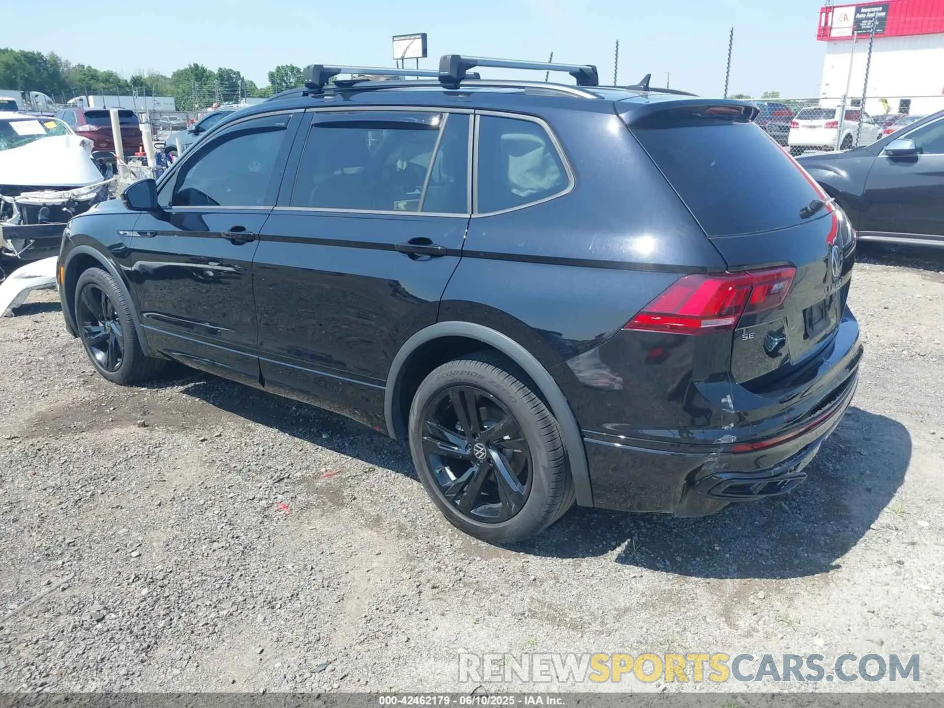 3 Photograph of a damaged car 3VVCB7AXXPM129898 VOLKSWAGEN TIGUAN 2023