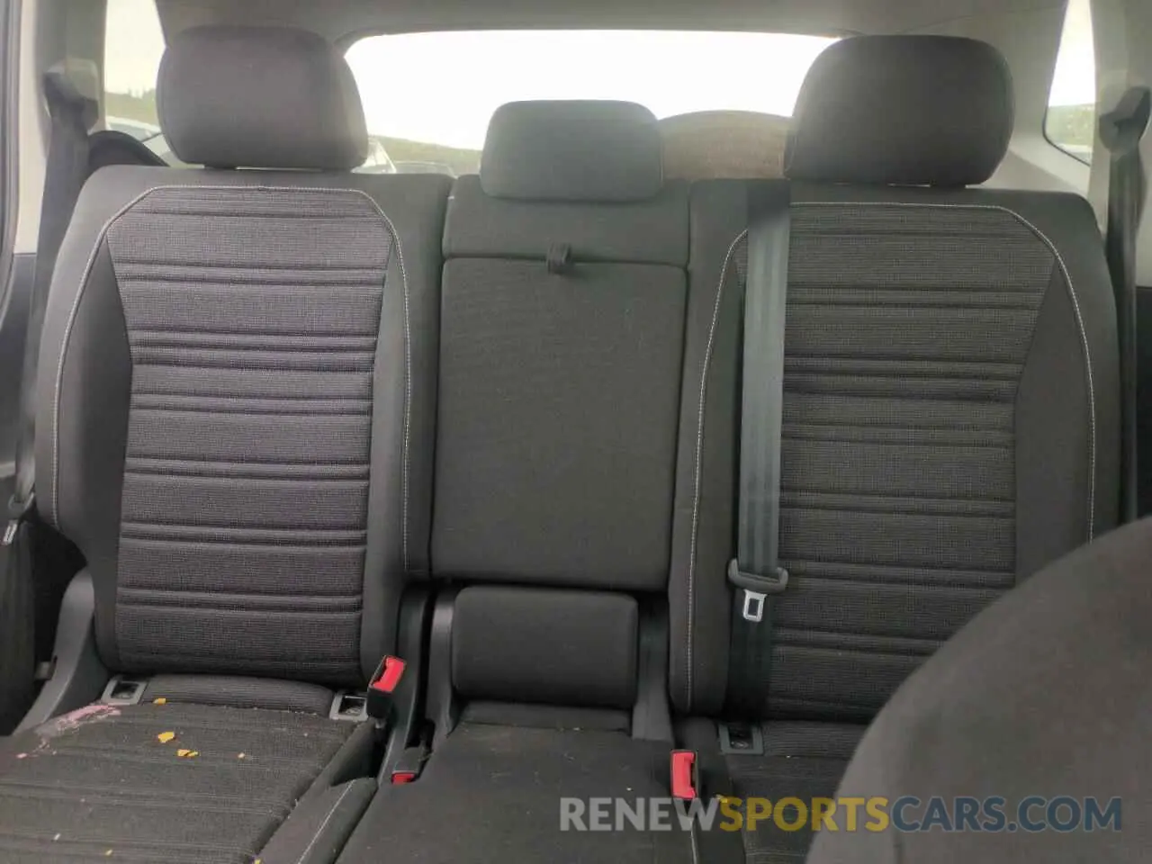 10 Photograph of a damaged car 3VVFB7AXXPM103928 VOLKSWAGEN TIGUAN 2023