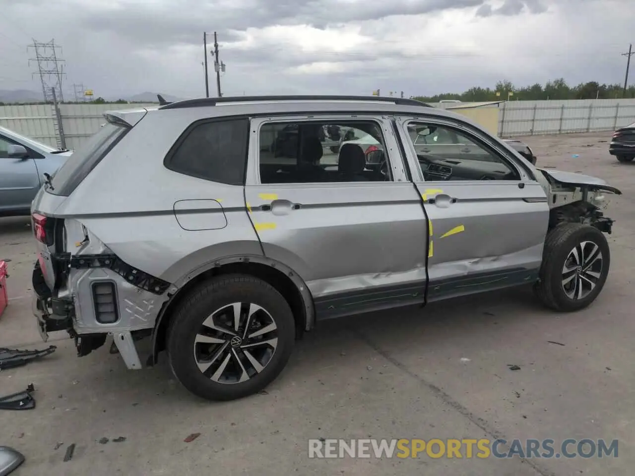 3 Photograph of a damaged car 3VVFB7AXXPM103928 VOLKSWAGEN TIGUAN 2023