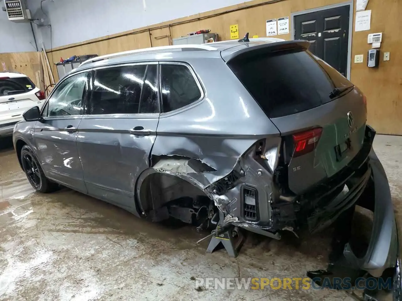 2 Photograph of a damaged car 3VVMB7AX1PM011274 VOLKSWAGEN TIGUAN 2023