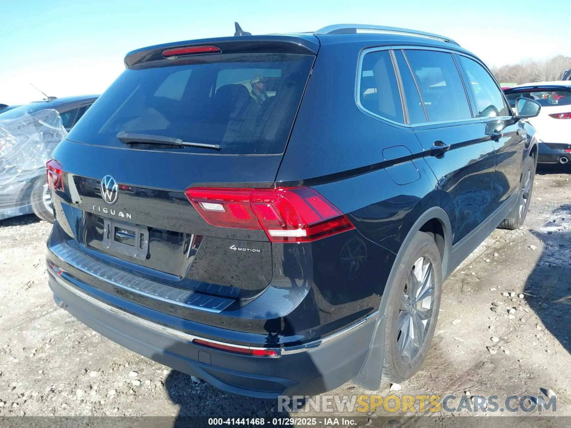 4 Photograph of a damaged car 3VVMB7AX7PM032629 VOLKSWAGEN TIGUAN 2023
