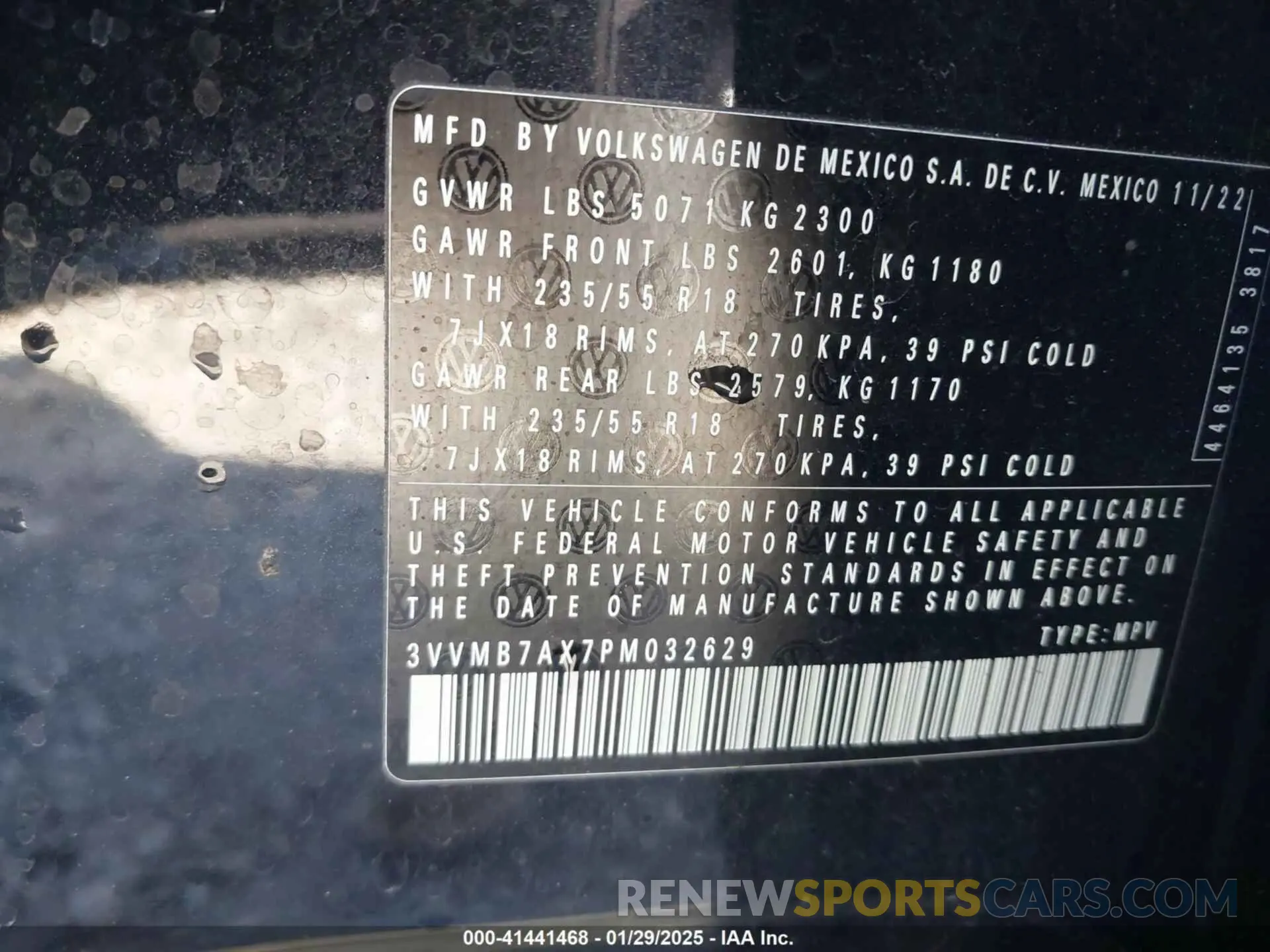9 Photograph of a damaged car 3VVMB7AX7PM032629 VOLKSWAGEN TIGUAN 2023