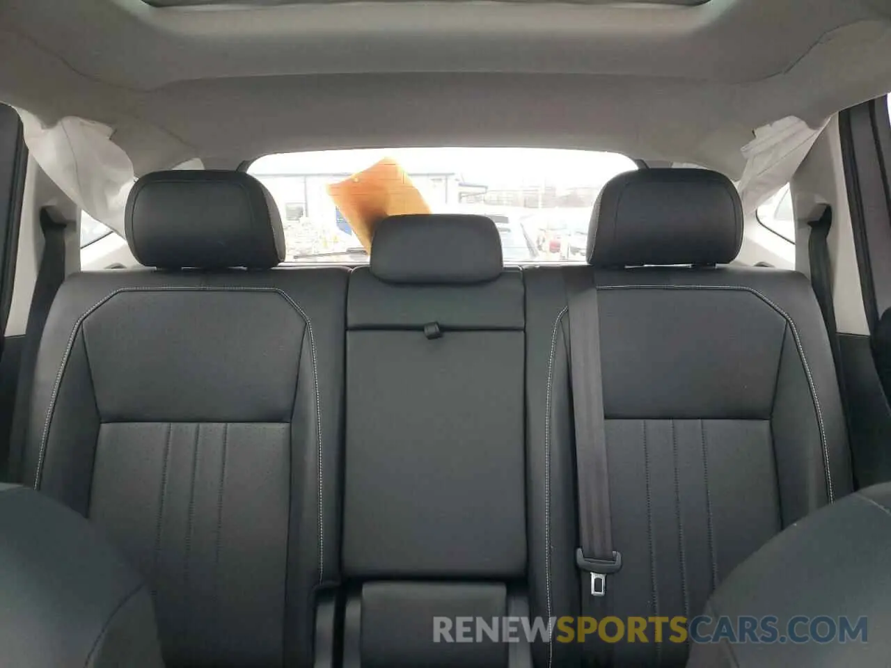 10 Photograph of a damaged car 3VVMB7AX8PM011840 VOLKSWAGEN TIGUAN 2023