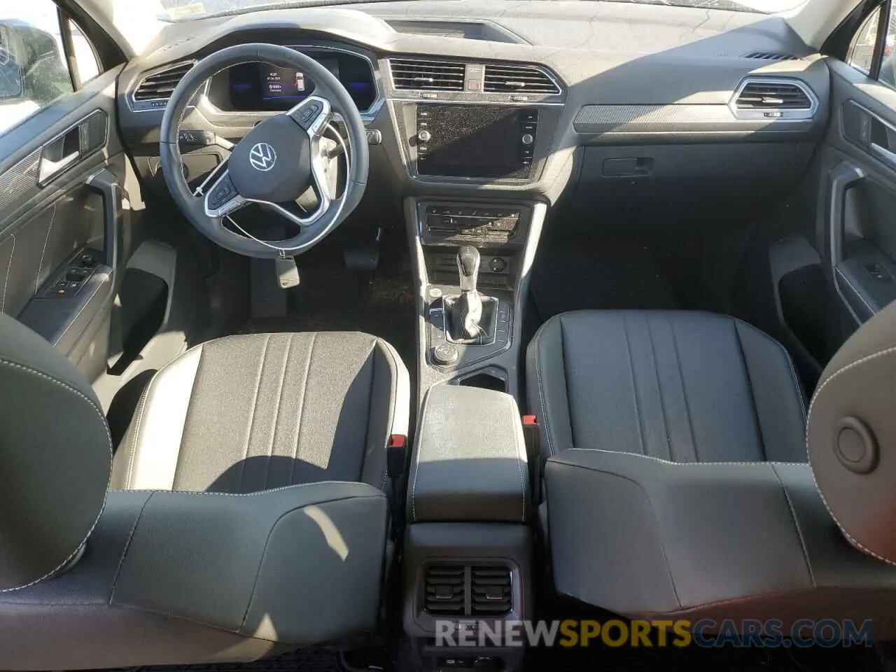 8 Photograph of a damaged car 3VVMB7AX9PM018778 VOLKSWAGEN TIGUAN 2023