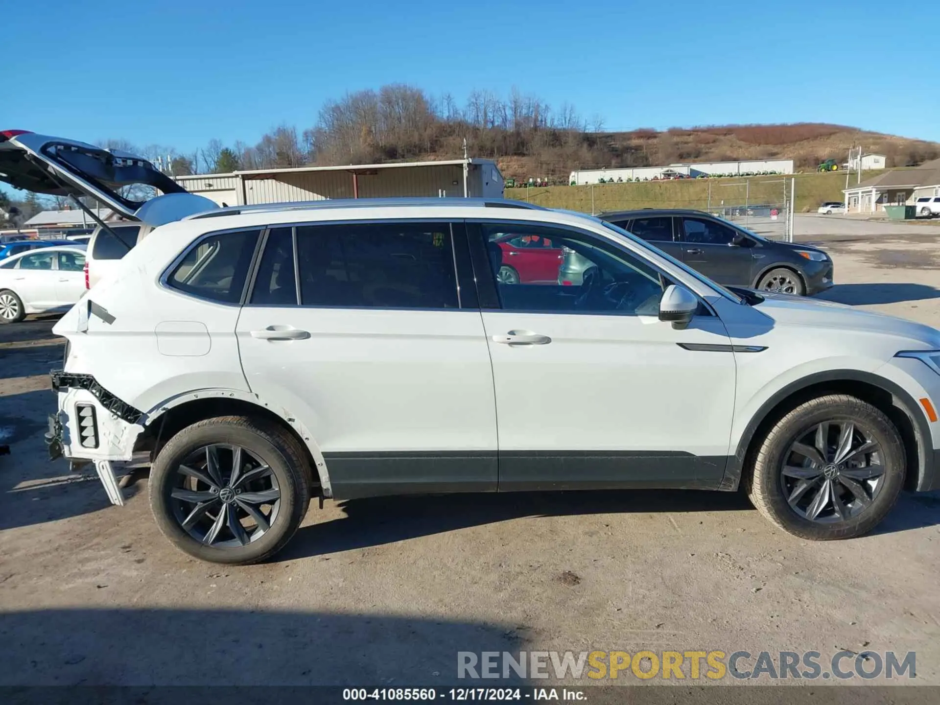 14 Фотография поврежденного автомобиля 3VVMB7AX9PM027609 VOLKSWAGEN TIGUAN 2023