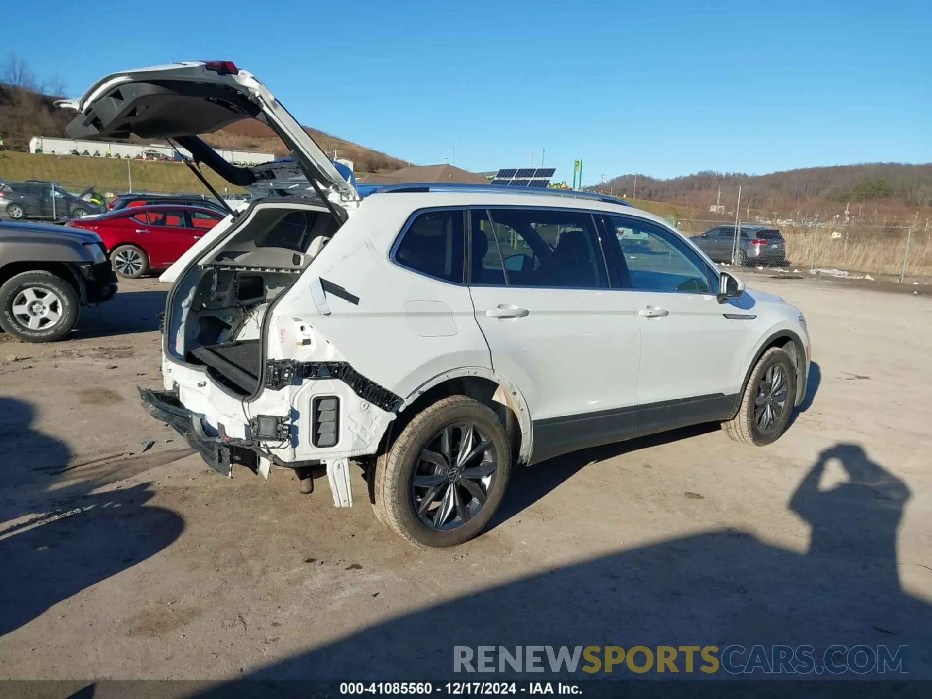 4 Фотография поврежденного автомобиля 3VVMB7AX9PM027609 VOLKSWAGEN TIGUAN 2023