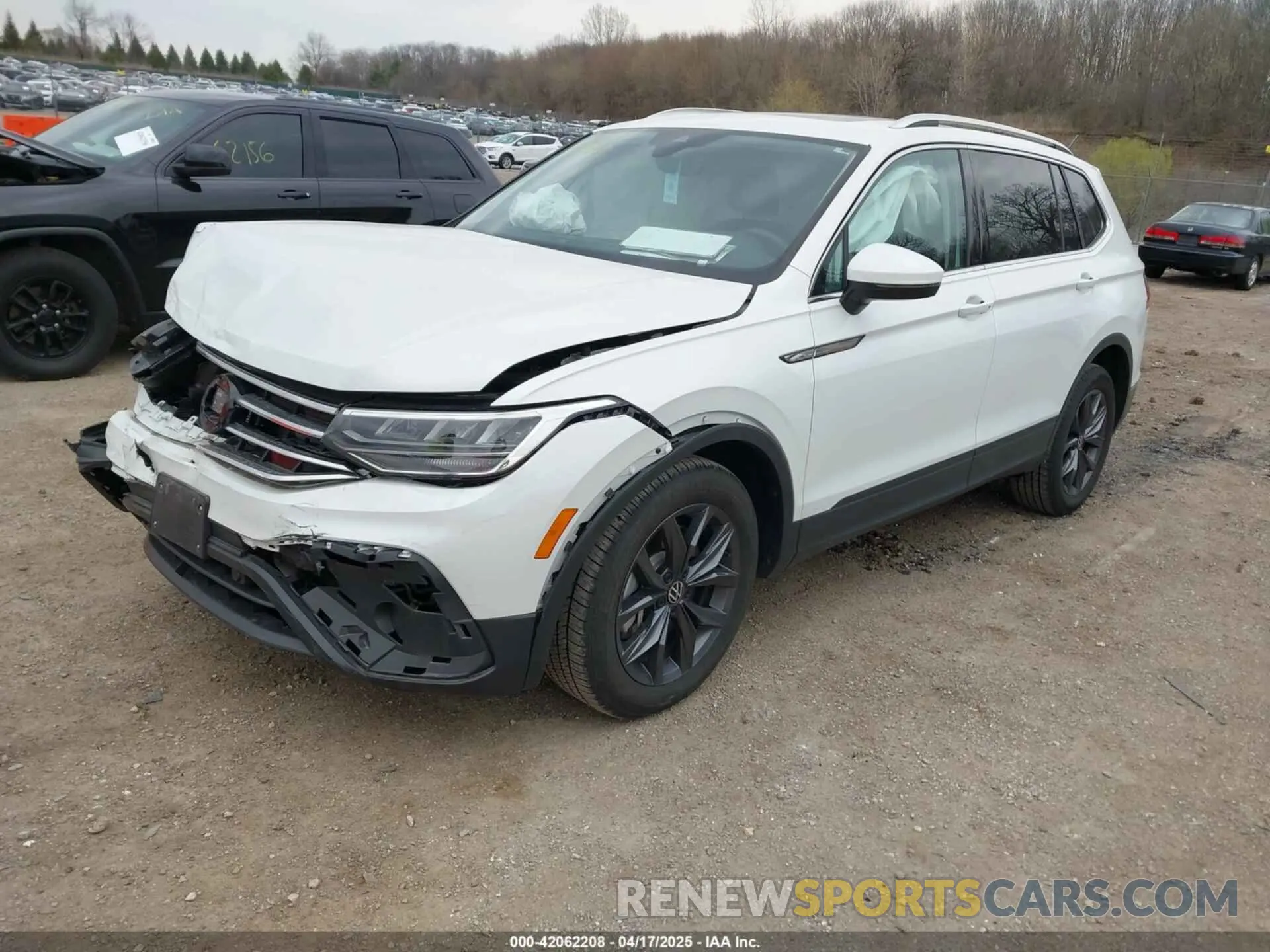 2 Photograph of a damaged car 3VVNB7AX4PM100180 VOLKSWAGEN TIGUAN 2023