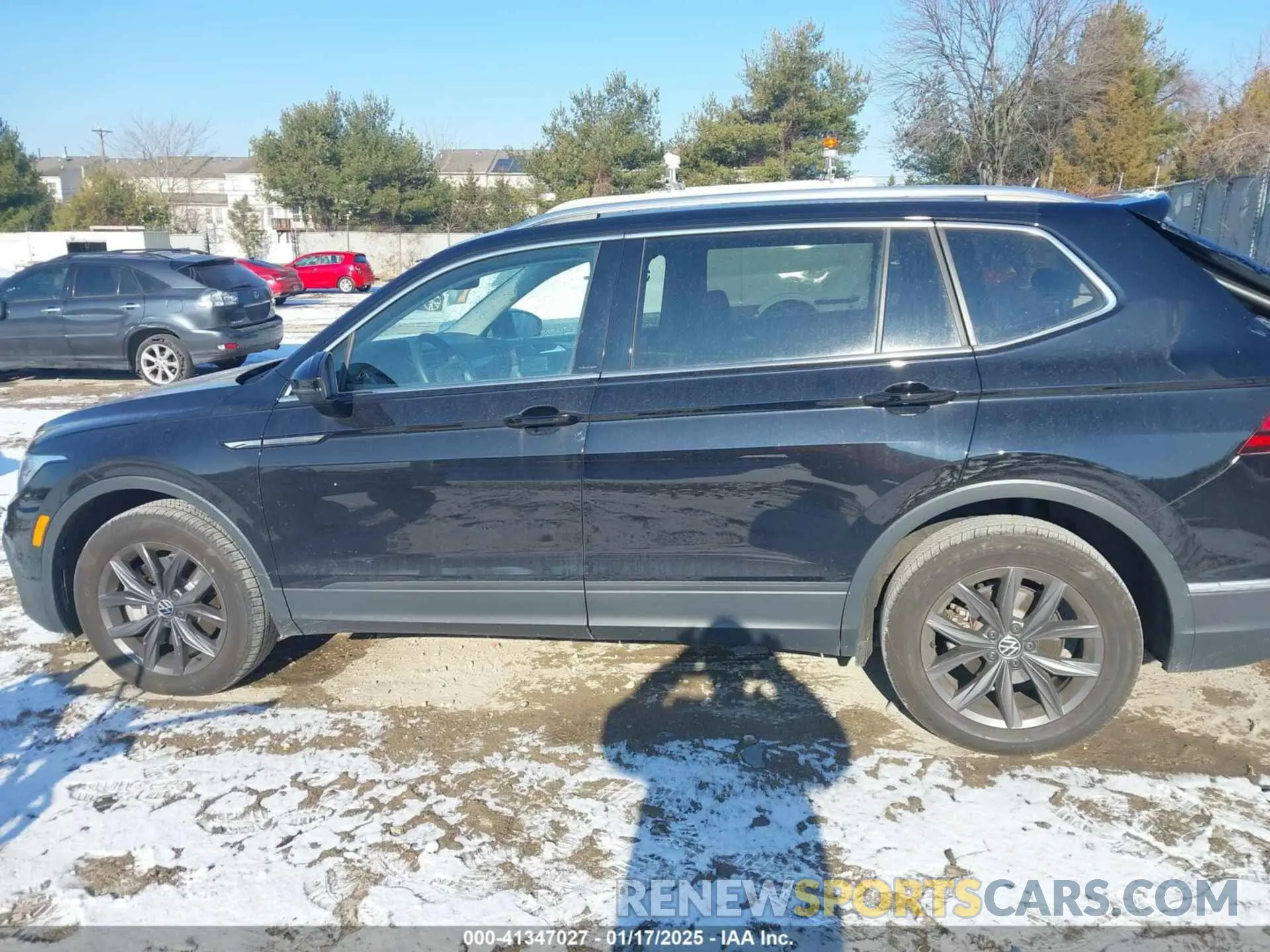 14 Photograph of a damaged car 3VVNB7AX8PM093850 VOLKSWAGEN TIGUAN 2023