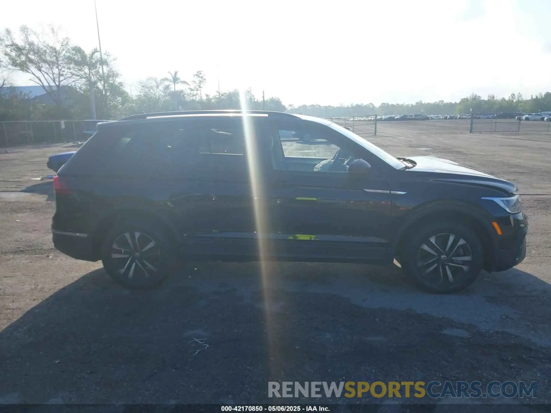 13 Фотография поврежденного автомобиля 3VVRB7AX1PM088491 VOLKSWAGEN TIGUAN 2023