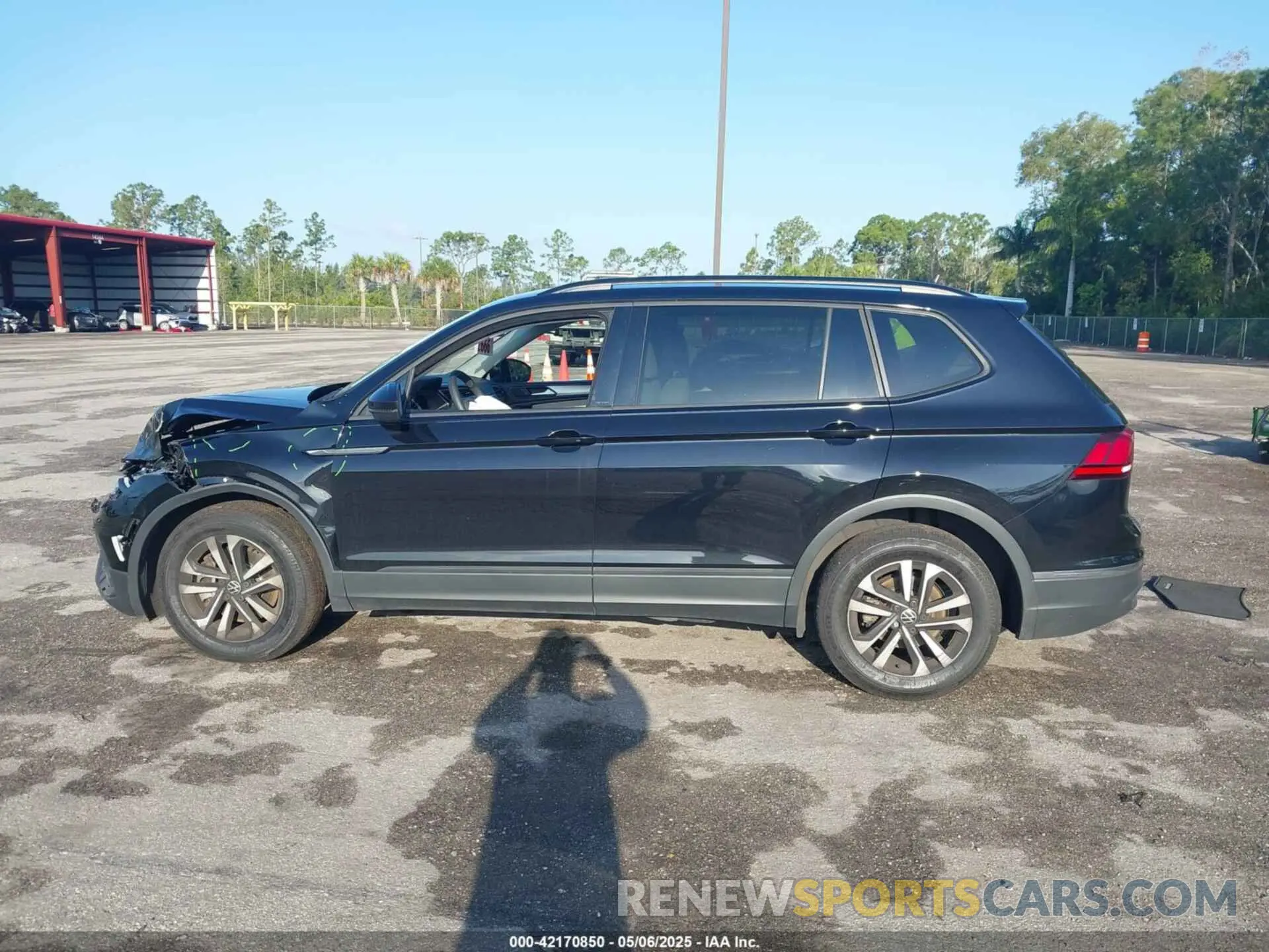 14 Фотография поврежденного автомобиля 3VVRB7AX1PM088491 VOLKSWAGEN TIGUAN 2023