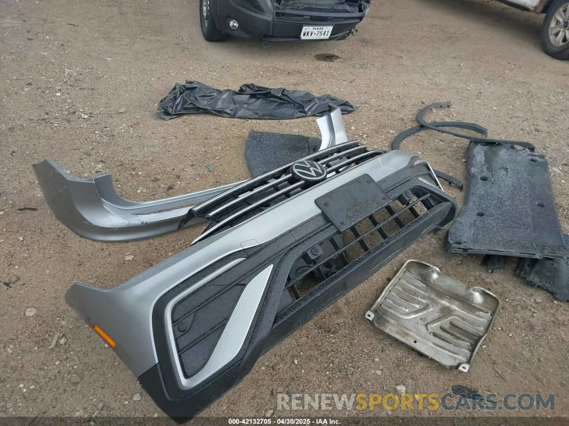 12 Photograph of a damaged car 3VVRB7AX4PM015440 VOLKSWAGEN TIGUAN 2023