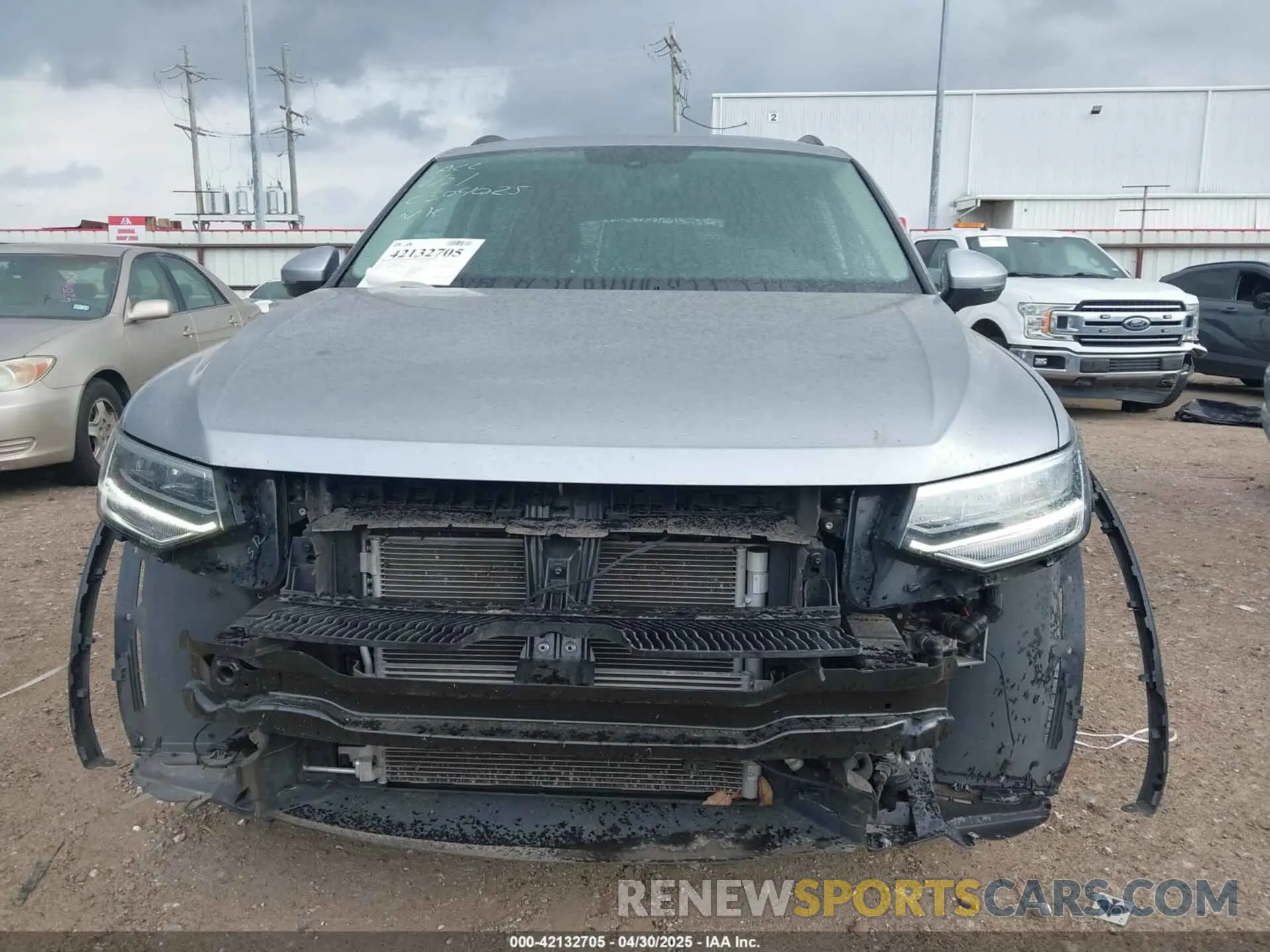 13 Photograph of a damaged car 3VVRB7AX4PM015440 VOLKSWAGEN TIGUAN 2023