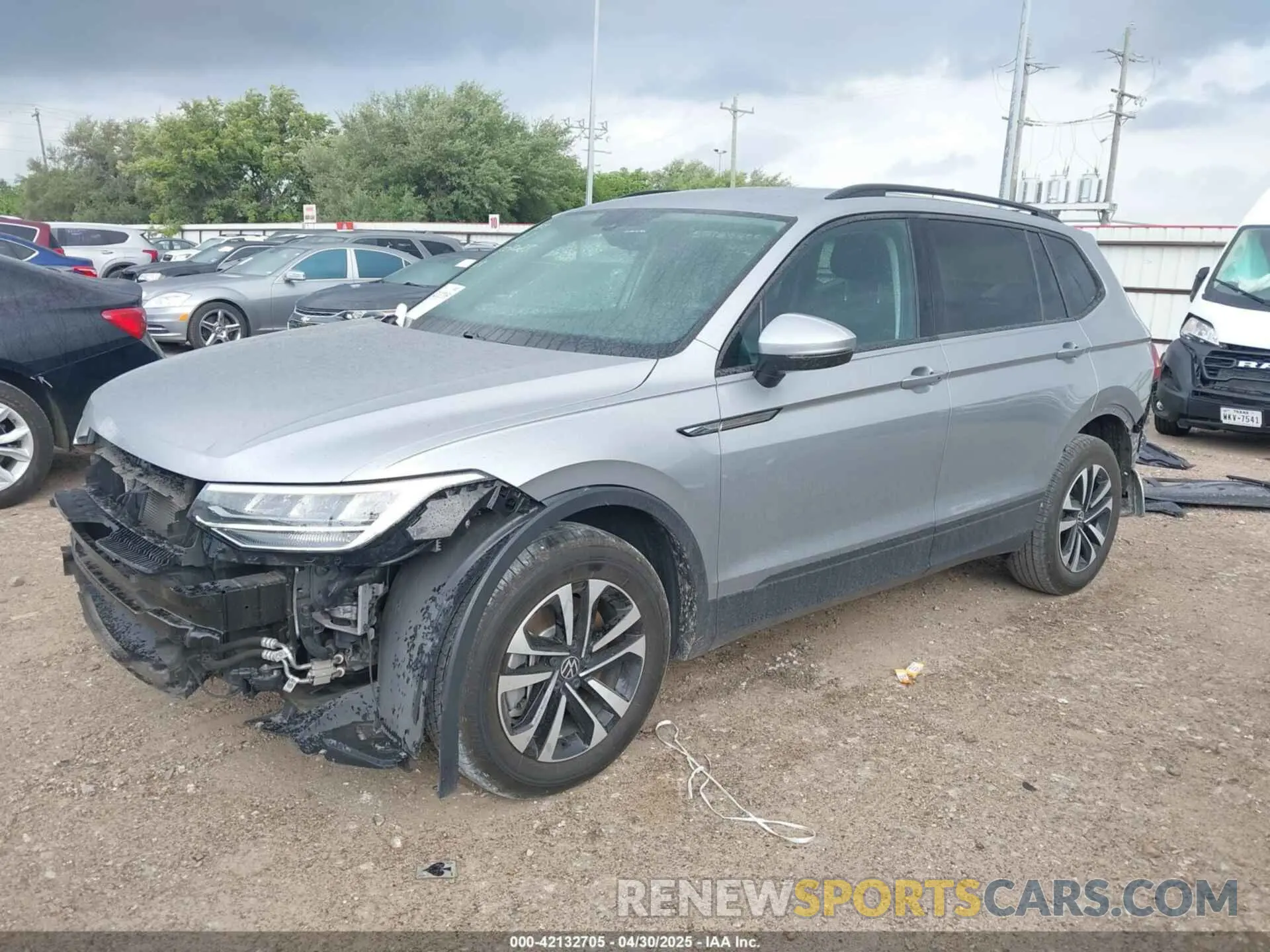 2 Photograph of a damaged car 3VVRB7AX4PM015440 VOLKSWAGEN TIGUAN 2023