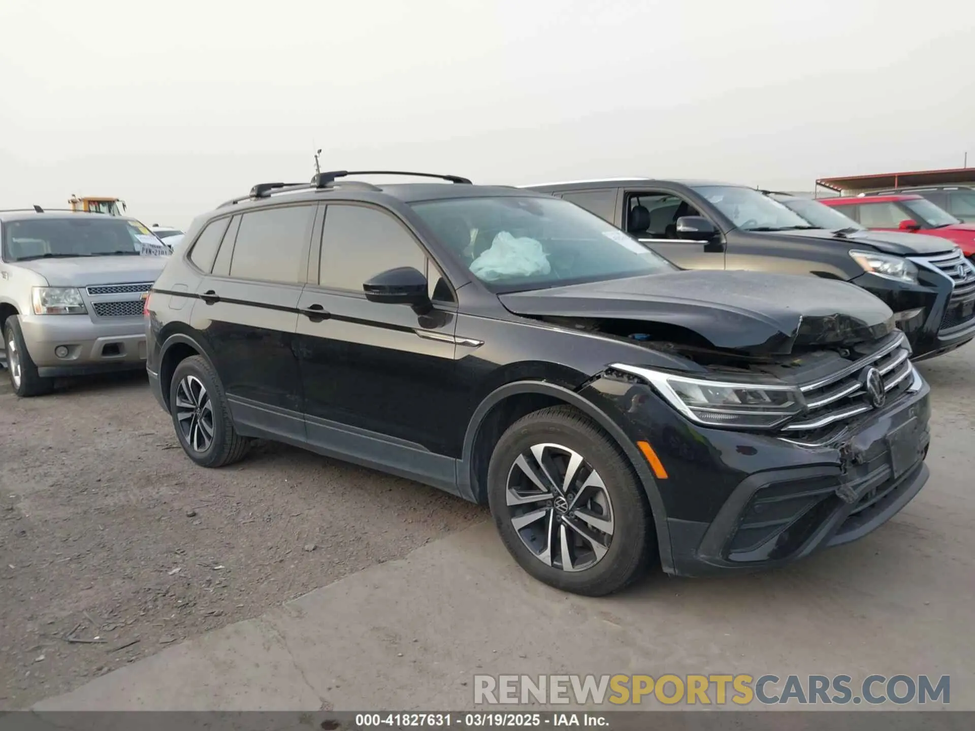13 Photograph of a damaged car 3VVRB7AX7PM036833 VOLKSWAGEN TIGUAN 2023