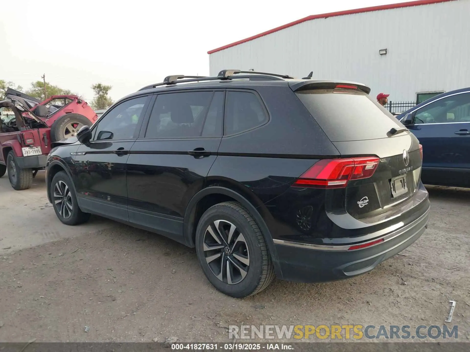 14 Photograph of a damaged car 3VVRB7AX7PM036833 VOLKSWAGEN TIGUAN 2023