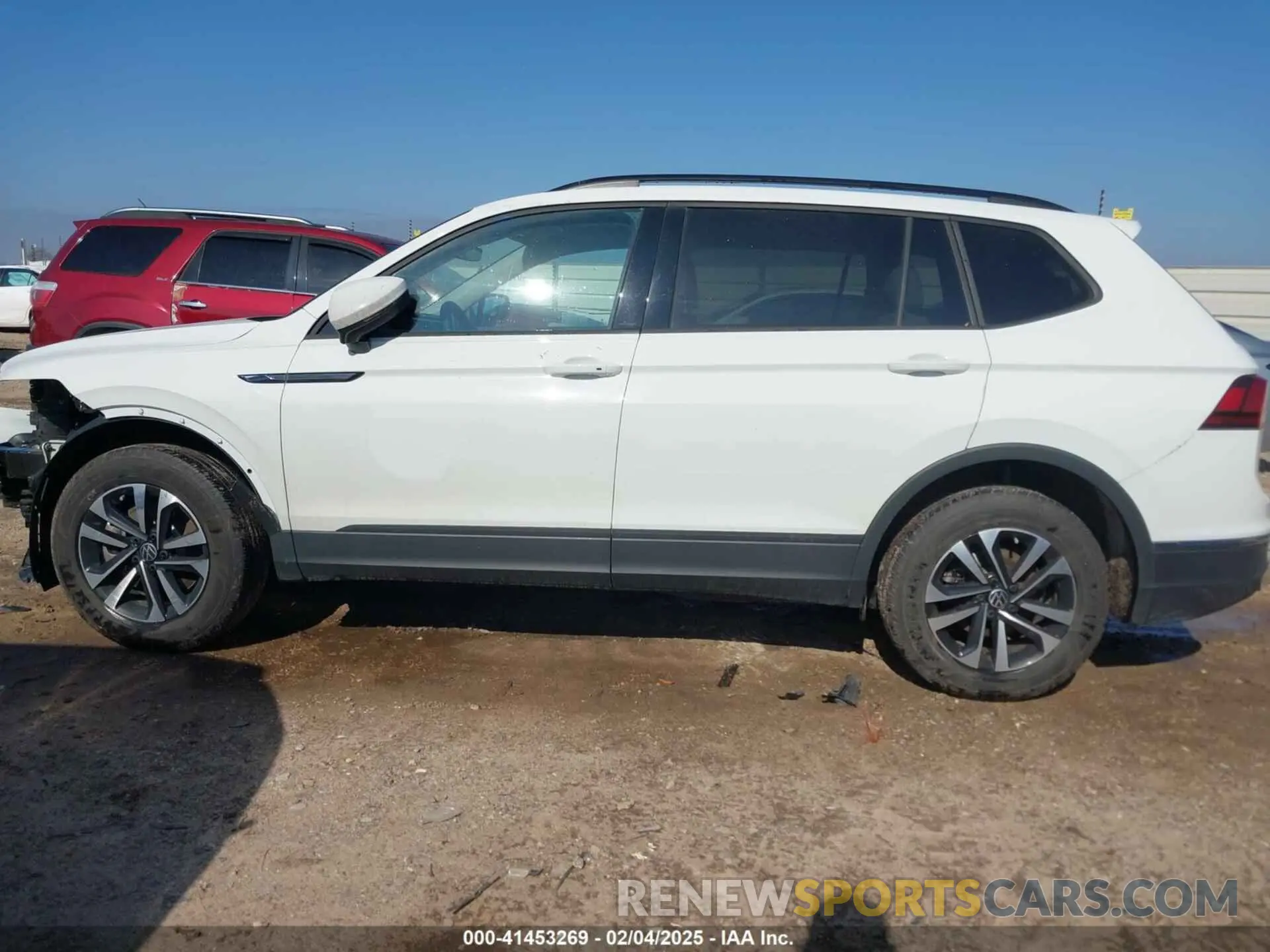 15 Photograph of a damaged car 3VVRB7AX7PM076426 VOLKSWAGEN TIGUAN 2023