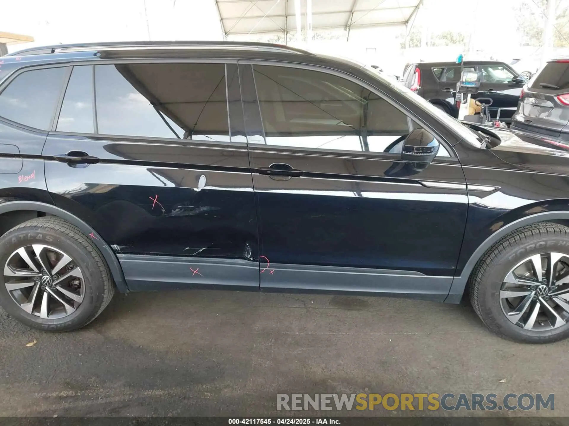 13 Фотография поврежденного автомобиля 3VVRB7AX8PM068965 VOLKSWAGEN TIGUAN 2023