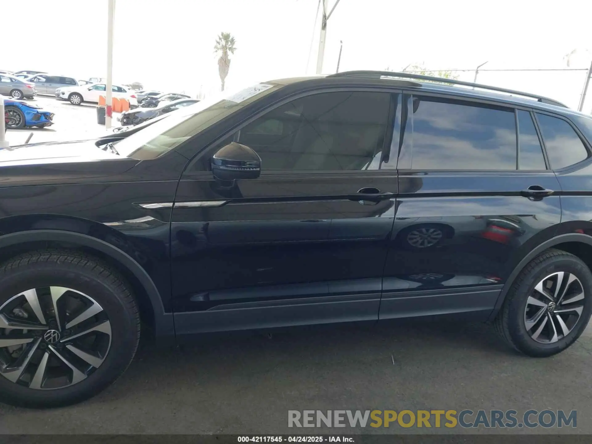 14 Фотография поврежденного автомобиля 3VVRB7AX8PM068965 VOLKSWAGEN TIGUAN 2023