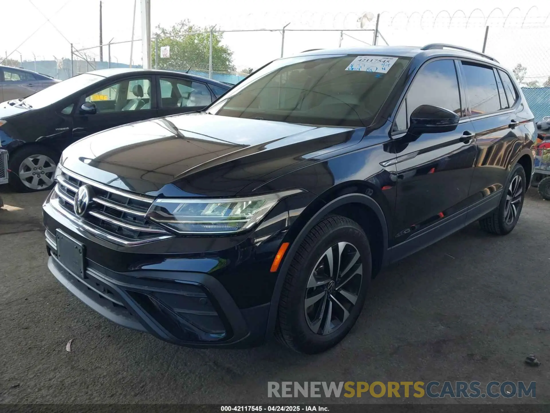 2 Фотография поврежденного автомобиля 3VVRB7AX8PM068965 VOLKSWAGEN TIGUAN 2023